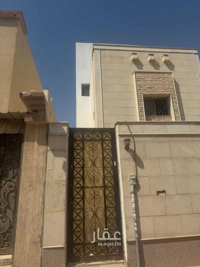 دور للبيع في شارع زين الدار المصري, حي العزيزية, مدينة الرياض, منطقة الرياض 1 صورة