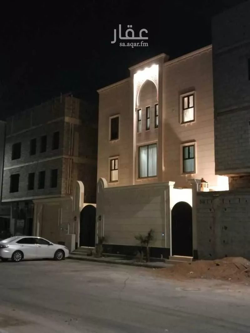 فيلا للبيع في شارع احمد بن يحيى بن فضل الله, حي شوران, مدينة المدينه المنوره, منطقة المدينة المنورة 1 صورة