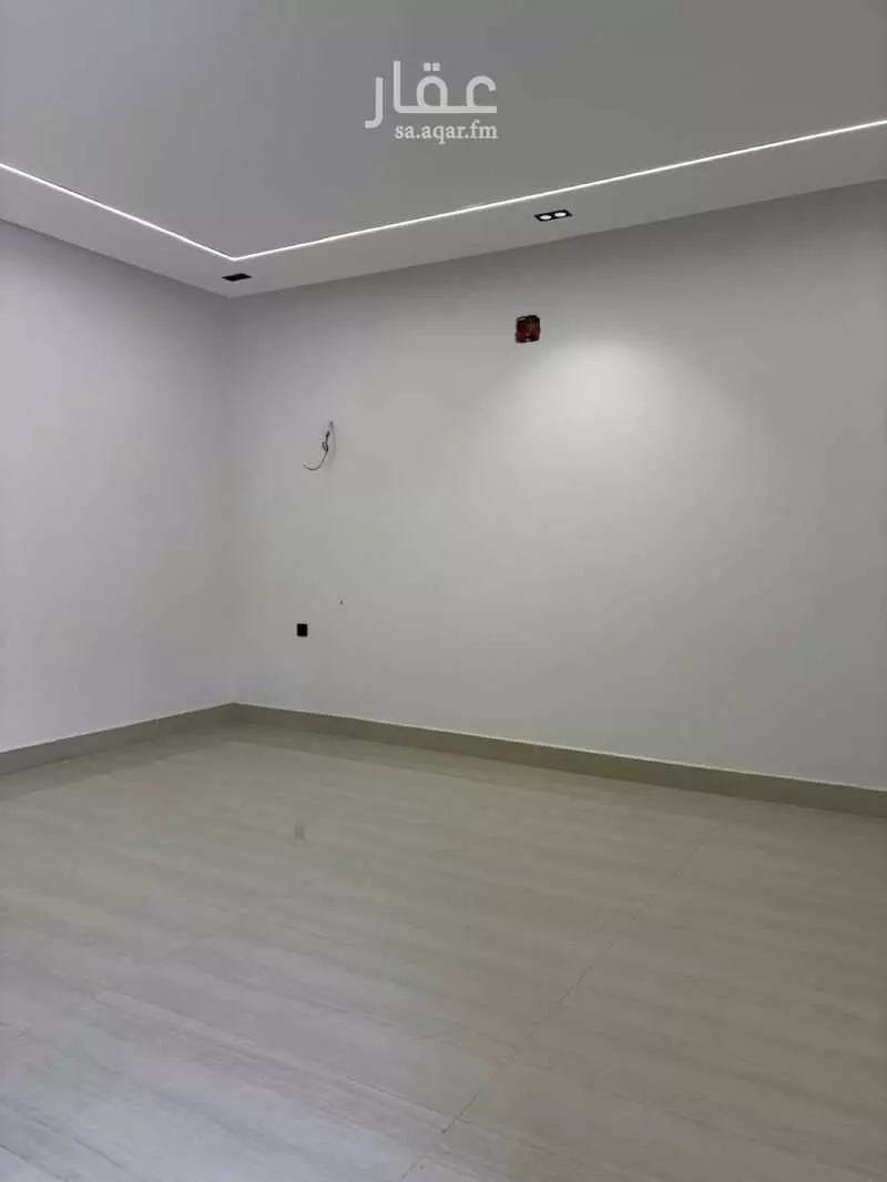 فيلا للبيع في شارع أبي كبير, حي العريجاء الغربي, مدينة الرياض, منطقة الرياض 1 صورة