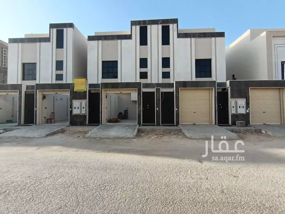دور للبيع في شارع محمد حكيم الملك, حي طويق, مدينة الرياض, منطقة الرياض 1 صورة