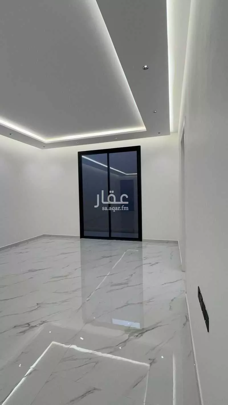 فيلا للبيع في شارع عبدالرحمن بن ابي القاسم, حي الرمال, مدينة الرياض, منطقة الرياض 1 صورة