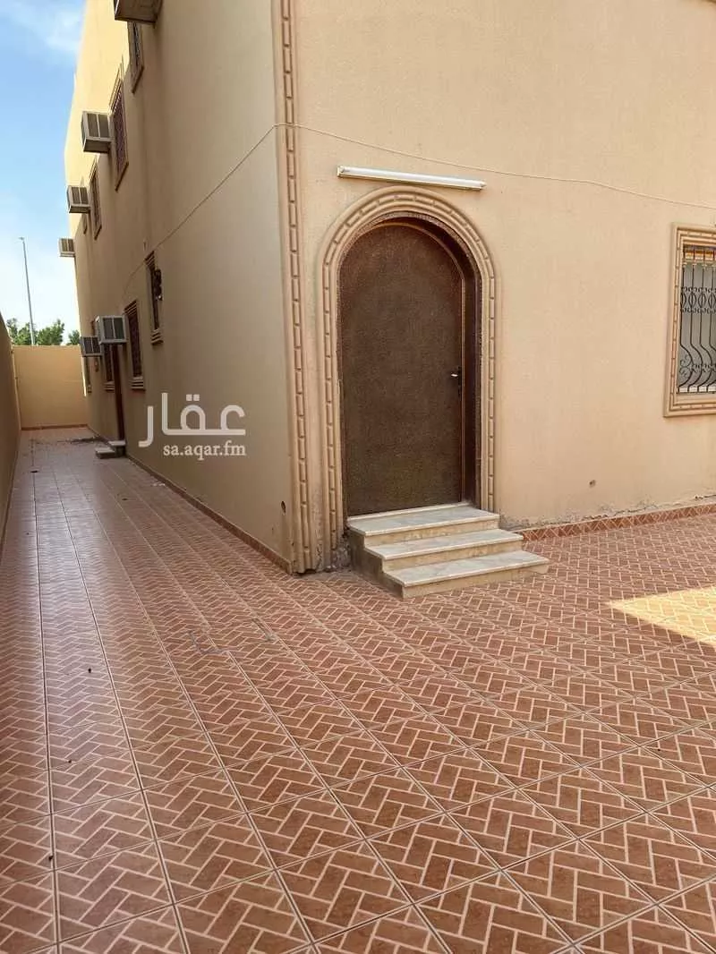 دور للإيجار في شارع ابن خزيمة الأنصاري, حي الغربي, مدينة الرس, منطقة القصيم 1 صورة