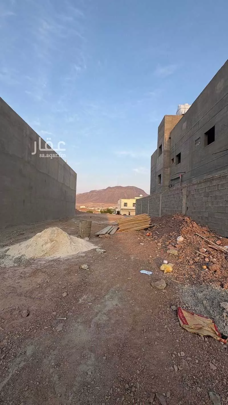 أرض للبيع في حي ، شارع علي ابن محمد ابن علي البالسي ، حي ابو كبير ، المدينة المنورة ، منطقة المدينة المنورة 1 صورة
