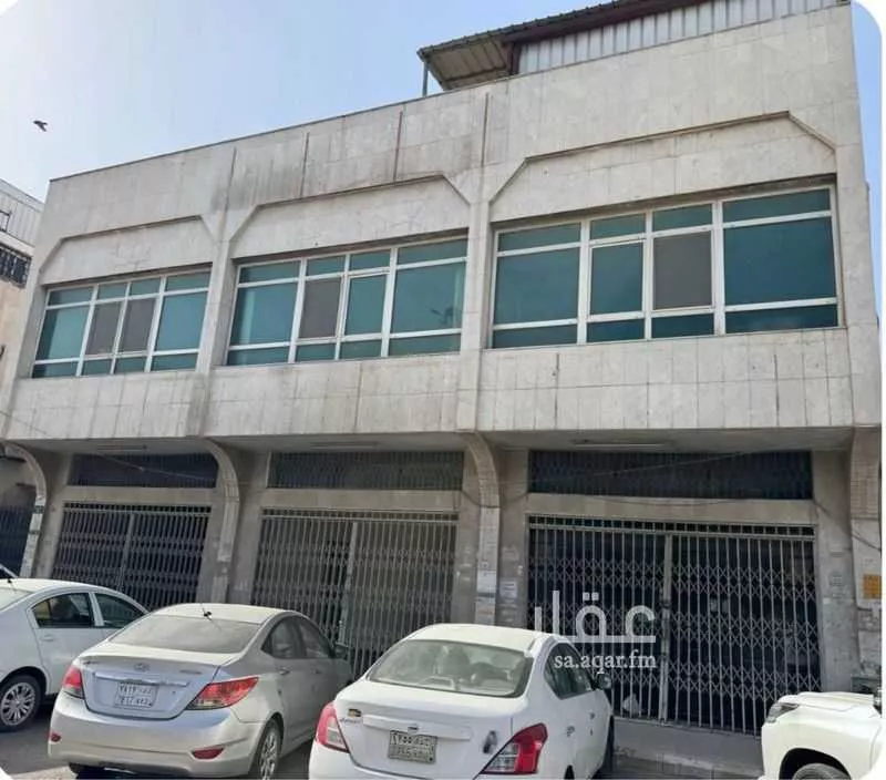 مكتب تجاري للإيجار في شارع عمر بن الخطاب الفرعي, حي الصناعية, مدينة الرياض, منطقة الرياض 1 صورة