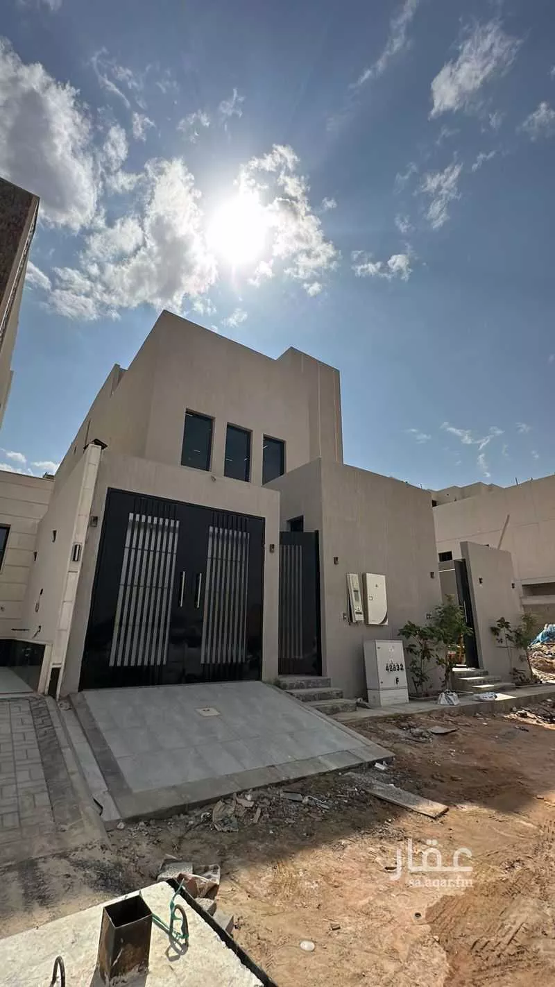 دور للبيع في شارع عبيدالله الفقيه, حي الرمال, مدينة الرياض, منطقة الرياض 1 صورة