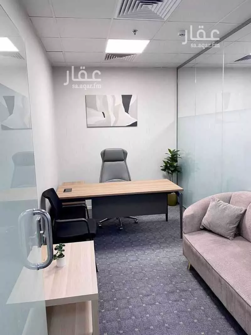 مكتب تجاري للإيجار في شارع الملك فهد الفرعي, حي المربع, مدينة الرياض, منطقة الرياض 1 صورة