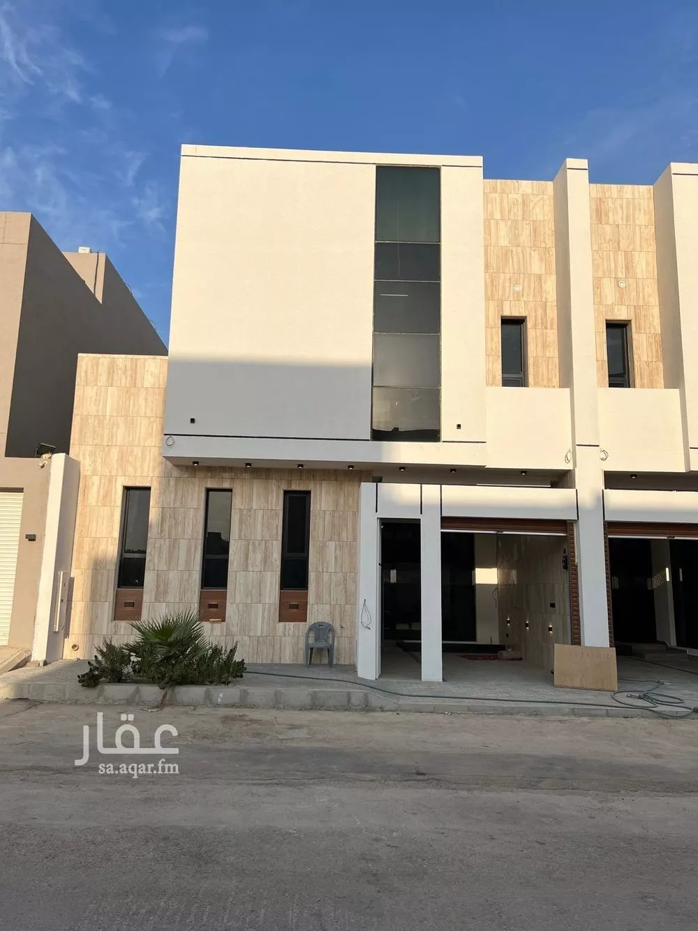 فيلا للبيع في شارع إسماعيل بن حماد, حي المهدية, مدينة الرياض, منطقة الرياض 1 صورة