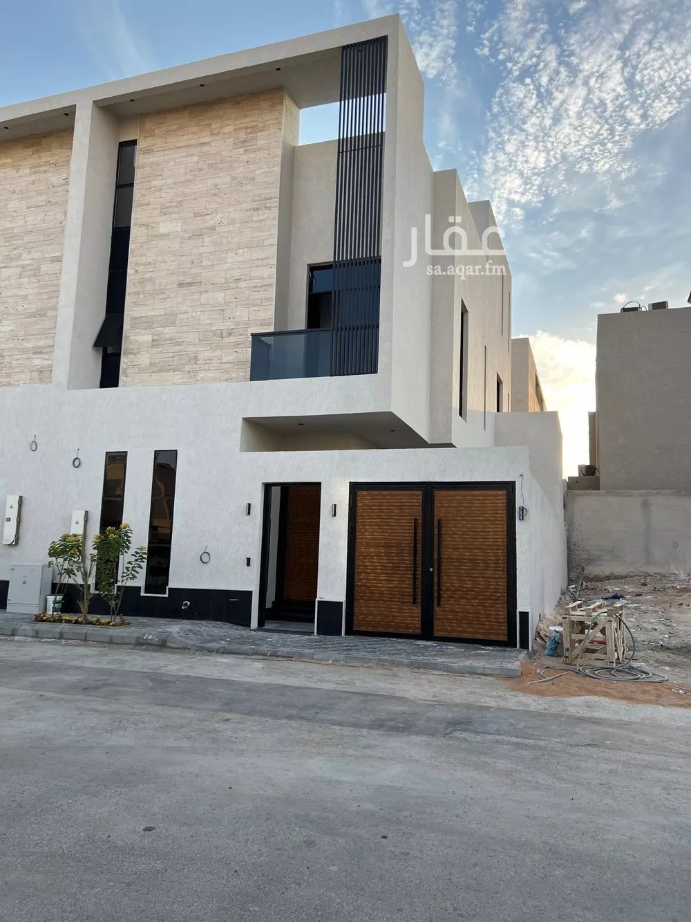 فيلا للبيع في شارع محمد بن أبي بكر القيم, حي المهدية, مدينة الرياض, منطقة الرياض 1 صورة