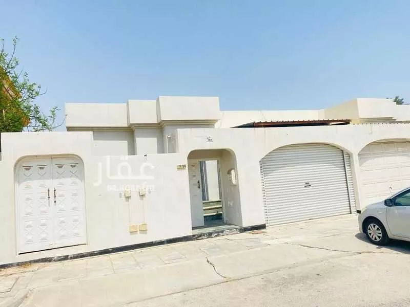 فيلا للإيجار في شارع شارع أم القرى, مدينة مدينه الجبيل الصناعيه, المنطقة الشرقية 1 صورة