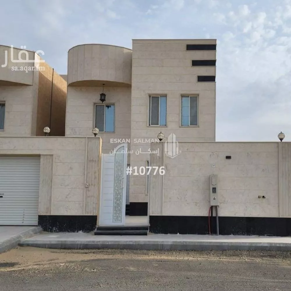 فيلا للبيع في شارع غرناطة 315, حي العزيزية, مدينة الجبيل, المنطقة الشرقية 1 صورة