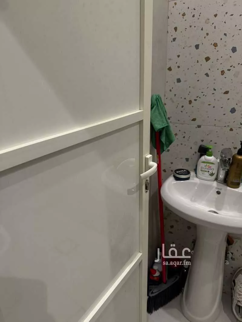 شقة للإيجار في طريق صلاح الدين الايوبي ، حي جرير ، الرياض ، منطقة الرياض 1 صورة