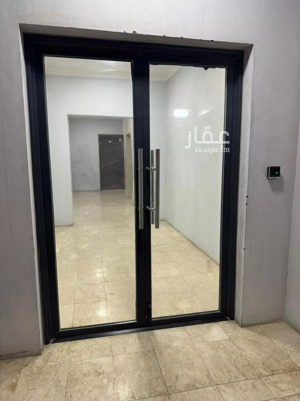 عمارة للإيجار في شارع عبدالرحمن ابن معاذ القرشي, حي الجسر, مدينة الخبر, المنطقة الشرقية 1 صورة