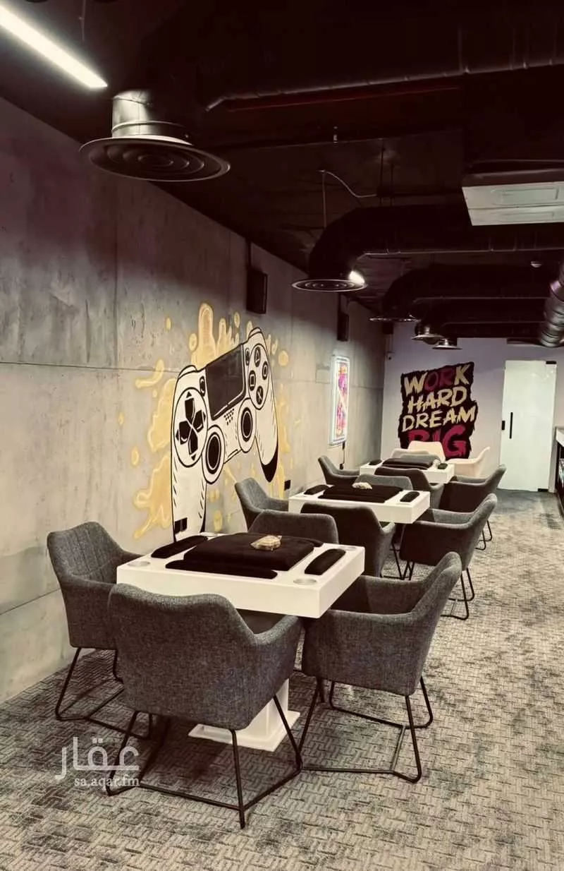محل للإيجار في شارع انس بن مالك, حي الملقا, مدينة الرياض, منطقة الرياض 1 صورة