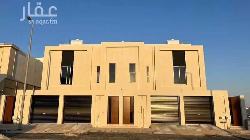 فيلا للبيع في شارع حرب ابن اسماعيل, حي ضاحية الملك فهد, مدينة الدمام, المنطقة الشرقية 1 صورة