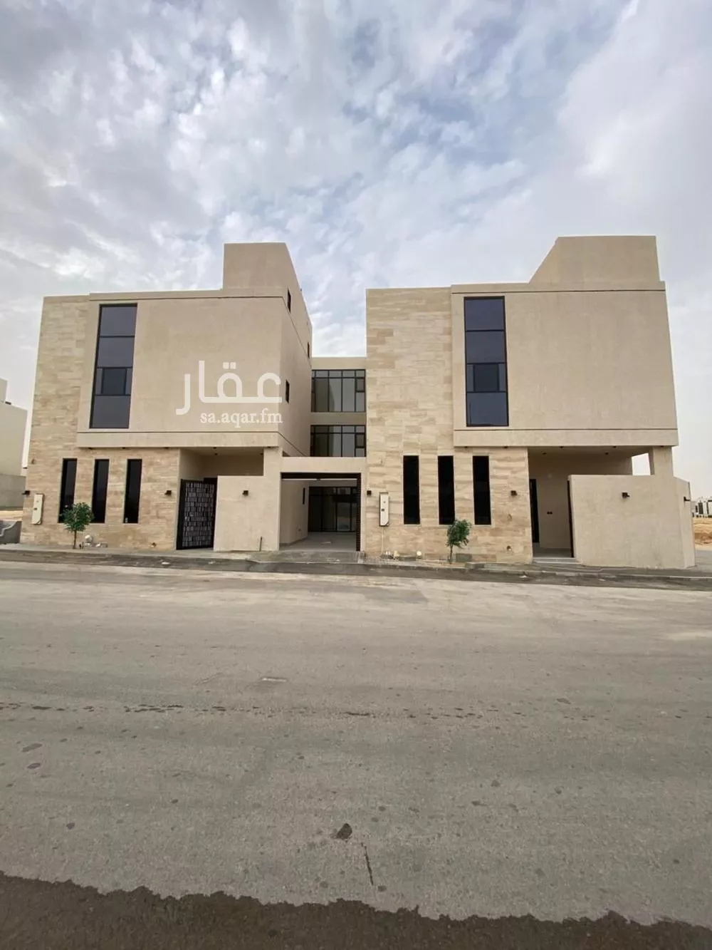 فيلا للبيع في شارع محمد بن هبة الله, حي المهدية, مدينة الرياض, منطقة الرياض 1 صورة