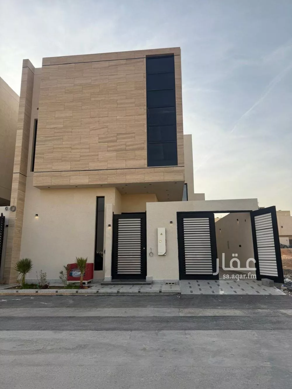 فيلا للبيع في شارع السيل الكبير, حي المهدية, مدينة الرياض, منطقة الرياض 1 صورة