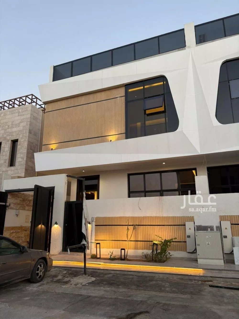 فيلا للبيع في شارع أبي الفضل العليمي, حي المهدية, مدينة الرياض, منطقة الرياض 1 صورة