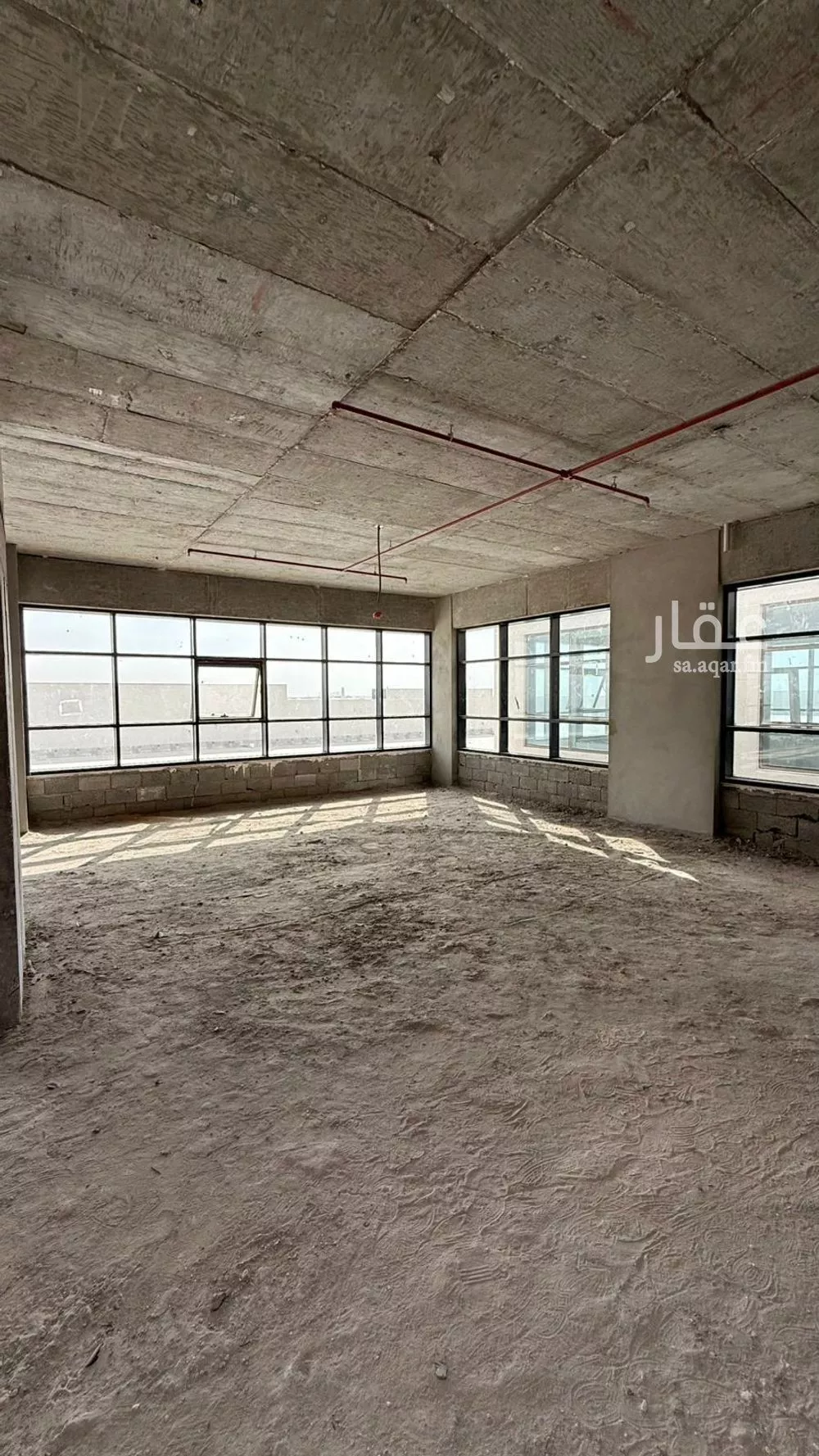 مكتب تجاري للإيجار في شارع عمر بن الخطاب, حي الصفاء, مدينة الرياض, منطقة الرياض 1 صورة