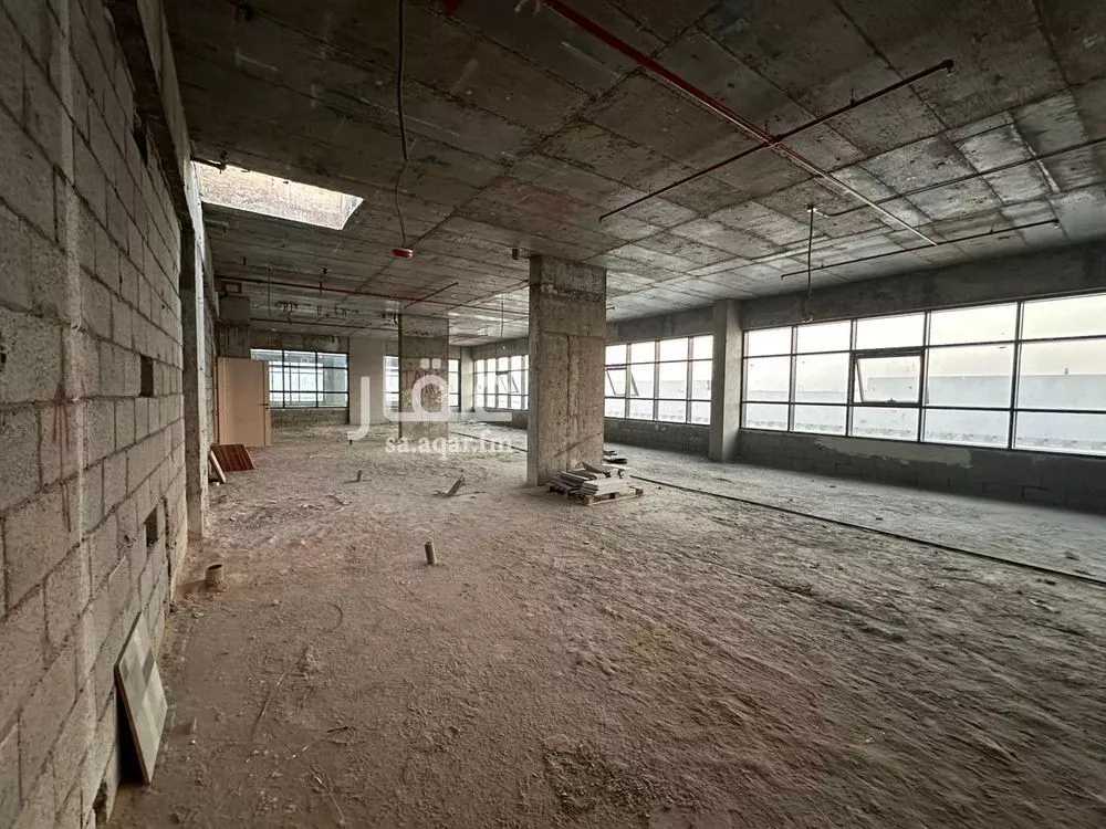 مكتب تجاري للإيجار في شارع الدائري الشرقي الفرعي, حي الصفاء, مدينة الرياض, منطقة الرياض 1 صورة