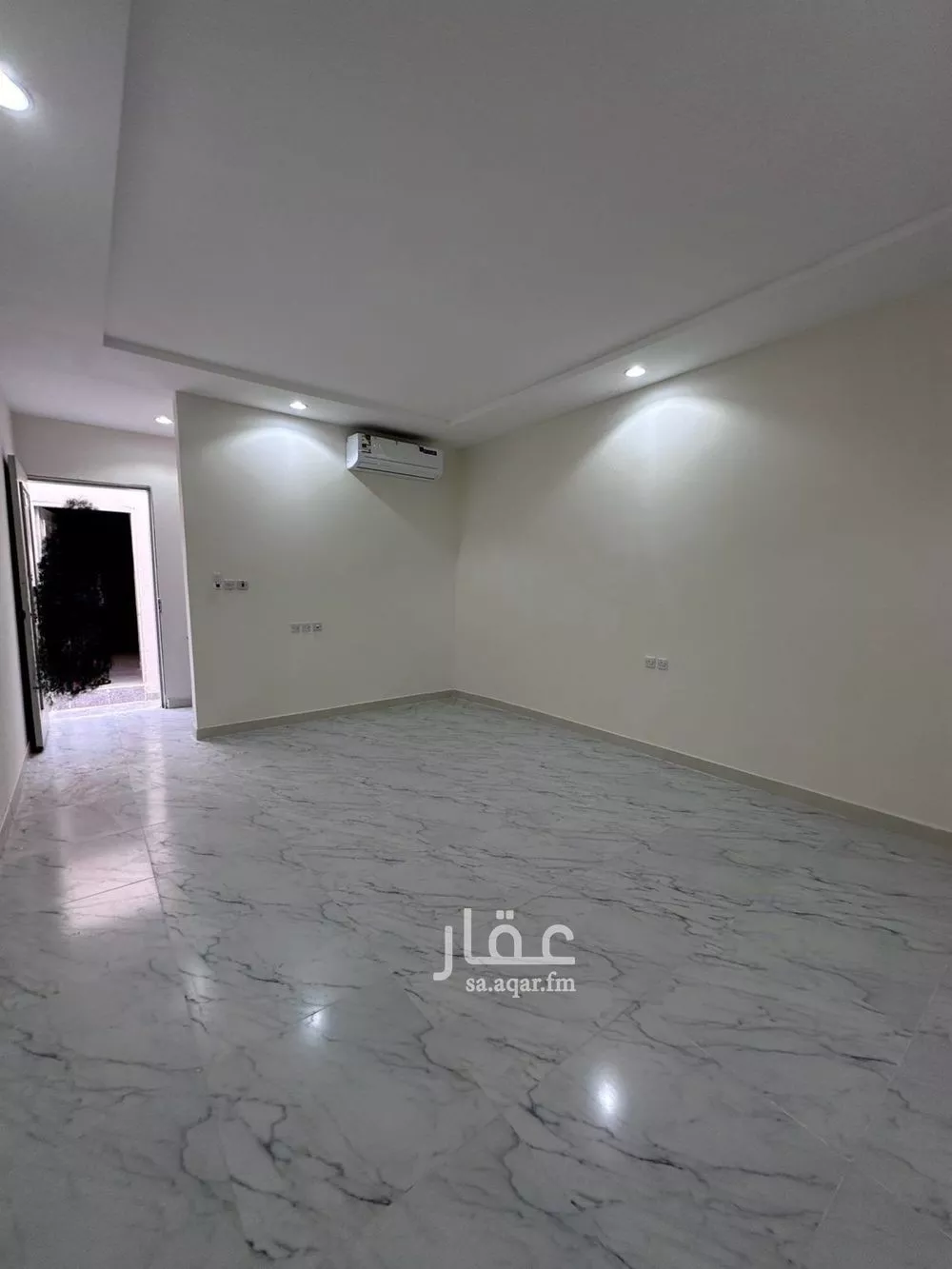 غرفة للإيجار في شارع عبدالملك بن عمر بن عبدالعزيز, حي الرمال, مدينة الرياض, منطقة الرياض 1 صورة