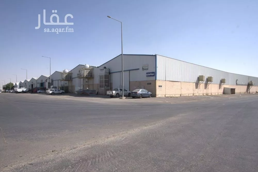 مستودع للإيجار في شارع مدقان, حي المشاعل, مدينة الرياض, منطقة الرياض 1 صورة