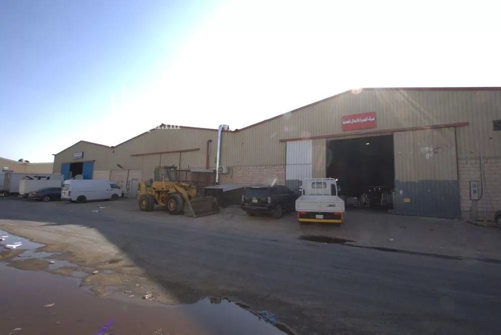 مستودع للإيجار في شارع الحواجز, حي السلي, مدينة الرياض, منطقة الرياض 1 صورة