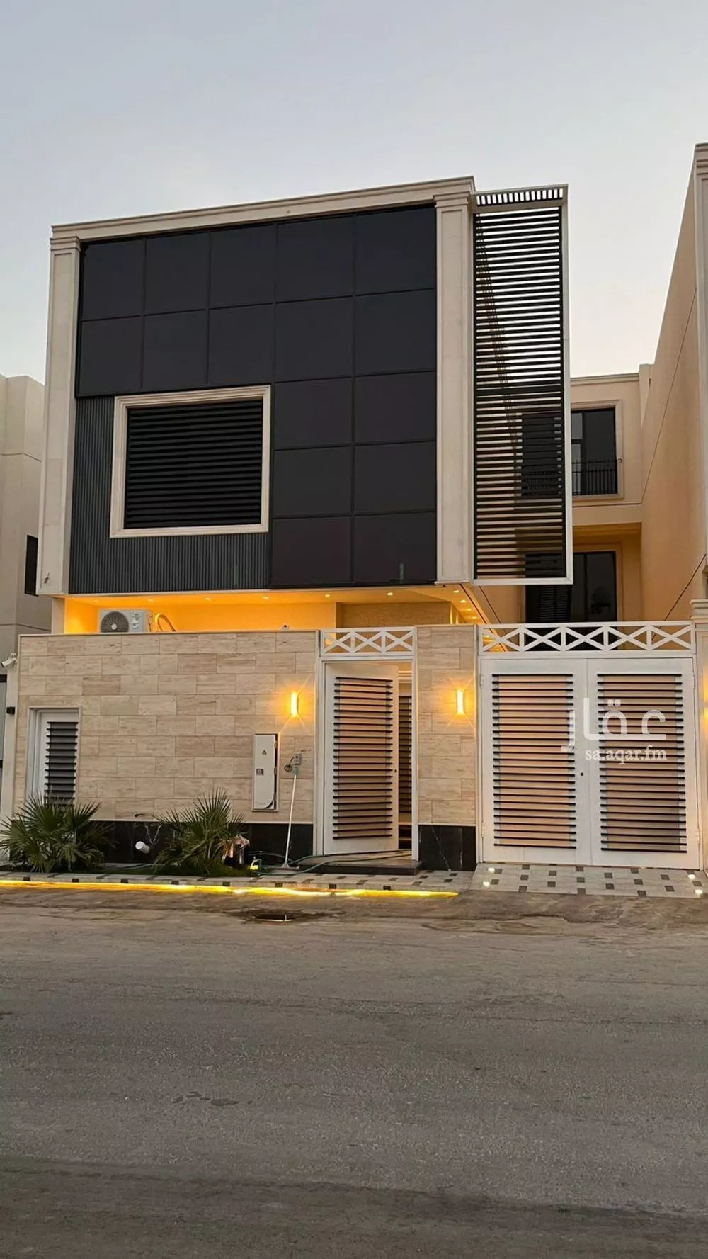 فيلا للبيع في 1 صورة