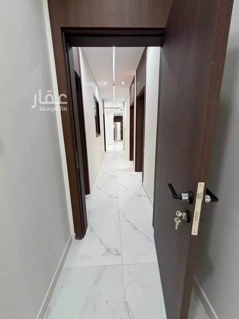 شقة للإيجار في شارع ابراهيم بن الحجاج, حي بنى بياضة, مدينة المدينه المنوره, منطقة المدينة المنورة 1 صورة