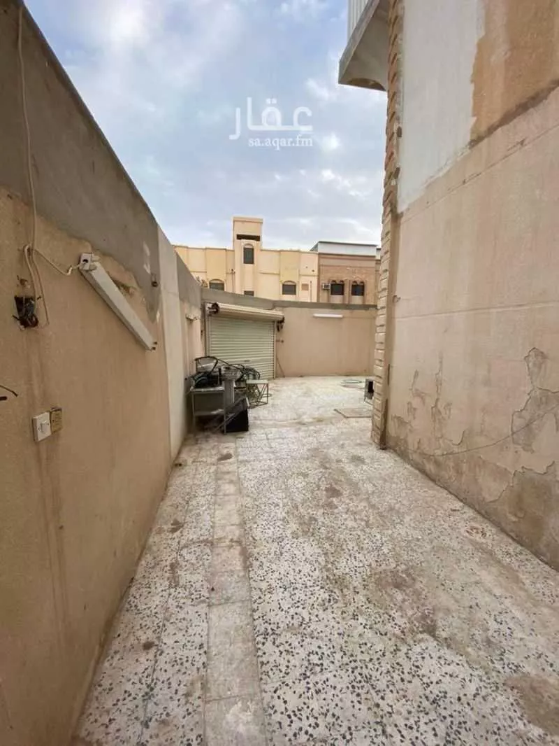 فيلا للبيع في شارع العجير السلولي, حي العريجاء الأوسط, مدينة الرياض, منطقة الرياض 1 صورة