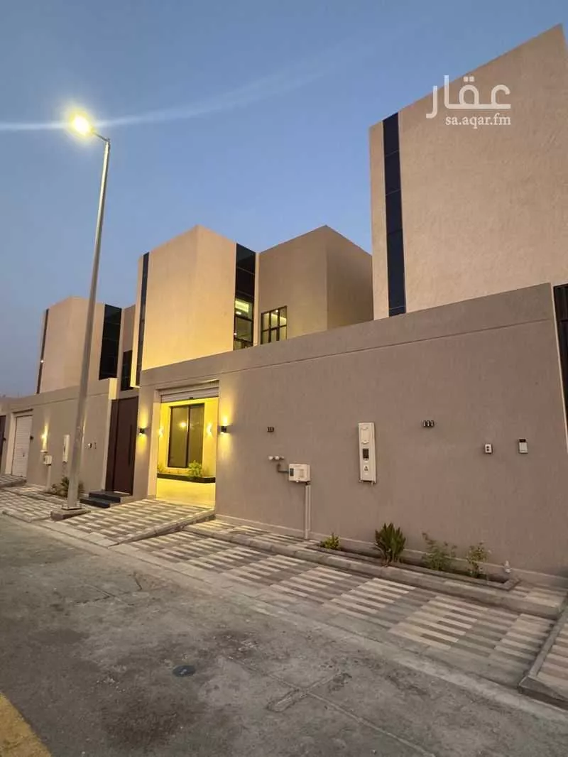 فيلا للبيع في شارع 145 السيف, حي السيف, مدينة الدمام, المنطقة الشرقية 1 صورة