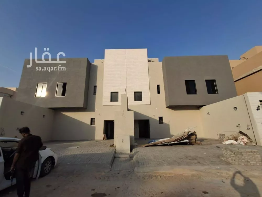 دور للبيع في شارع عبدالكريم الديناري, حي العريجاء الغربي, مدينة الرياض, منطقة الرياض 1 صورة