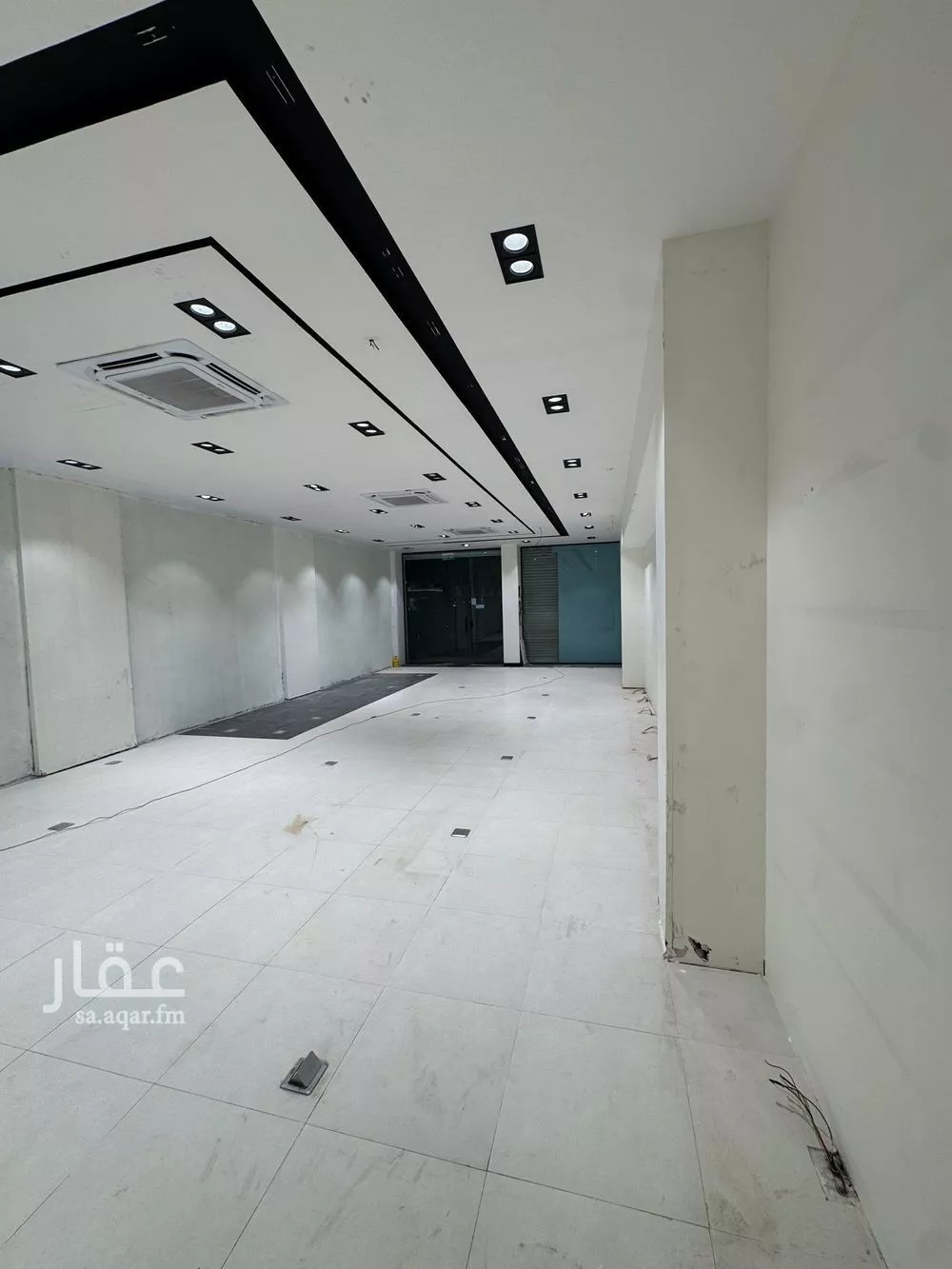 محل للإيجار في شارع الشيخ حسن بن حسين بن علي, حي إشبيلية, مدينة الرياض, منطقة الرياض 1 صورة