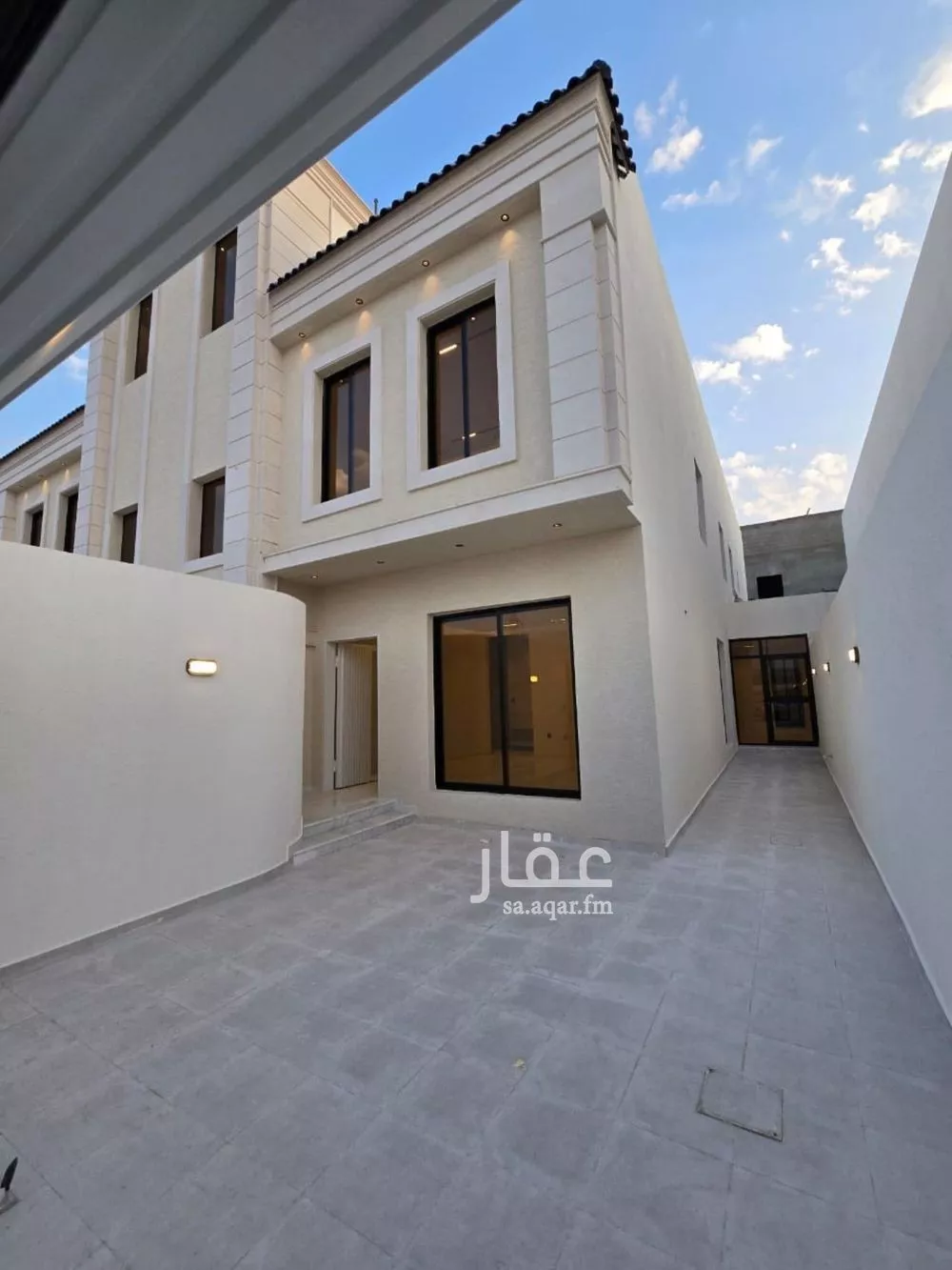 دور للبيع في شارع أبي عبيدة النابلسي, حي عكاظ, مدينة الرياض, منطقة الرياض 1 صورة