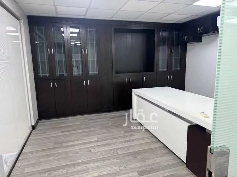 عمارة للإيجار في شارع شارع الملك فهد بن عبدالعزيز, حي الخبرالشمالية, مدينة الخبر, المنطقة الشرقية 1 صورة