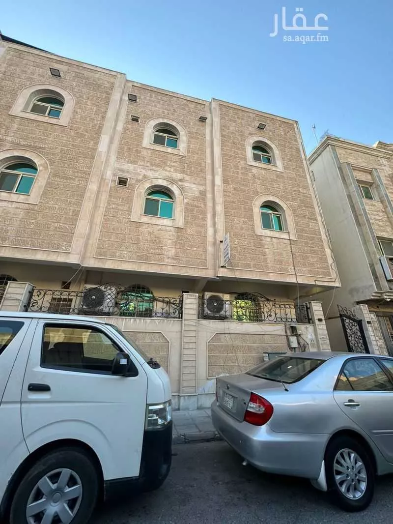 عمارة للبيع في شارع الامير نواف ابن عبدالعزيز, حي الخبرالشمالية, مدينة الخبر, المنطقة الشرقية 1 صورة