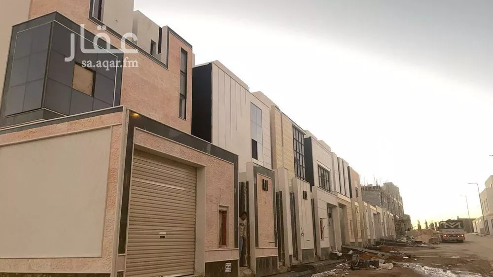 فيلا للبيع في شارع أبي العز الحبشي, حي المرجان, مدينة الرياض, منطقة الرياض 1 صورة