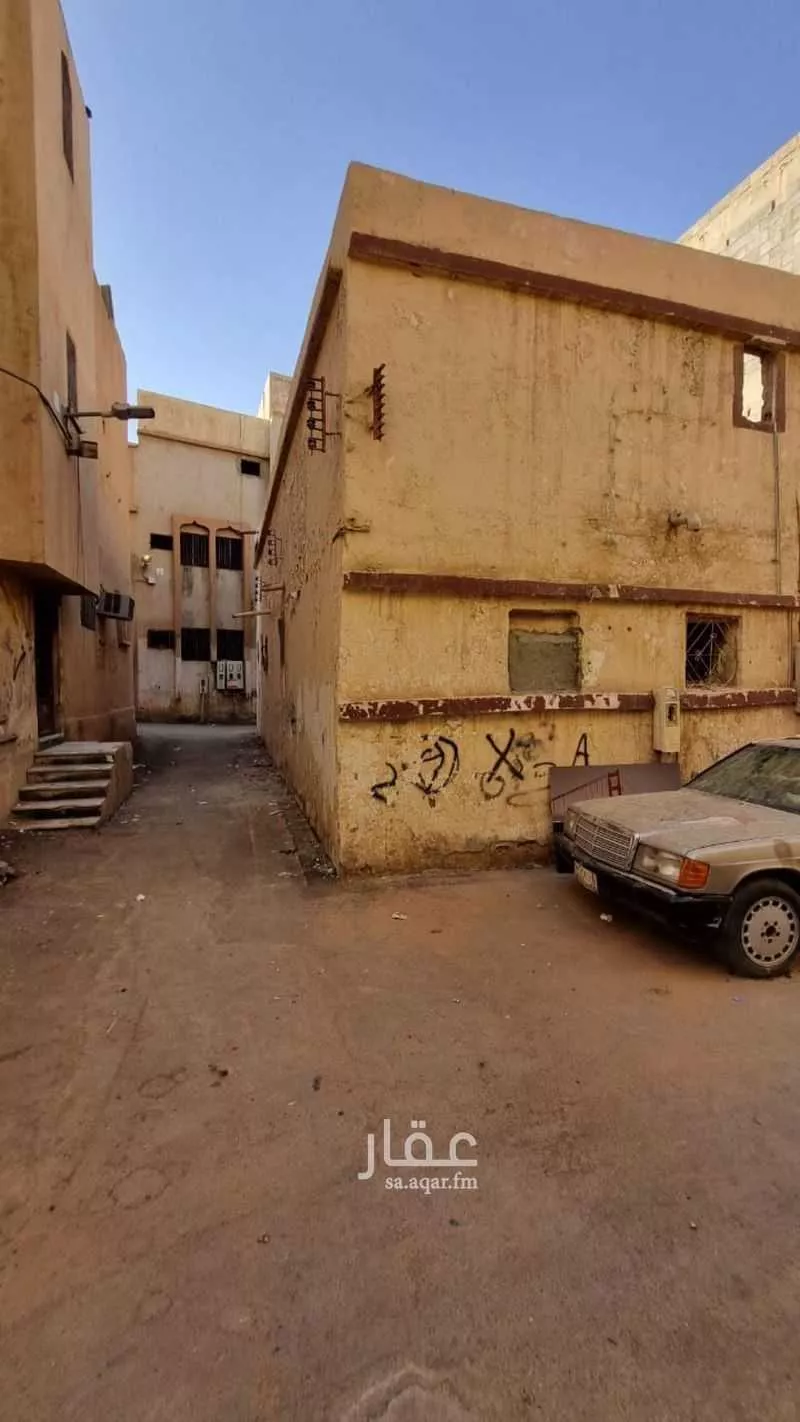 فيلا للبيع في شارع ابي الفتوح بن صورة, حي الشميسي, مدينة الرياض, منطقة الرياض 1 صورة