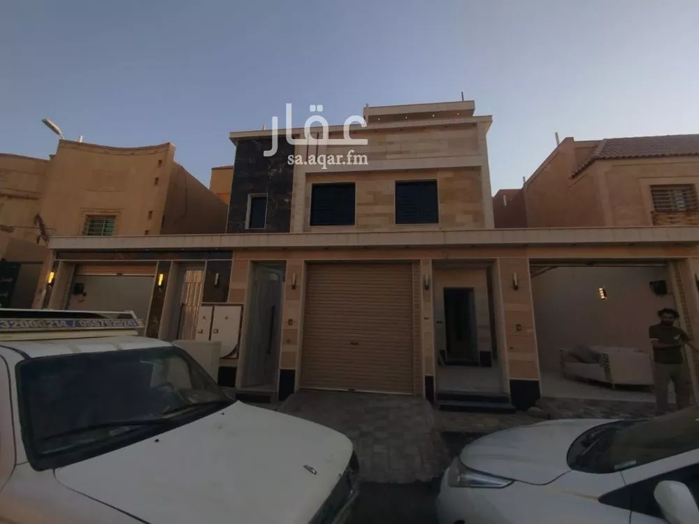 دور للبيع في شارع ابن سبرة, حي العوالي, مدينة الرياض, منطقة الرياض 1 صورة