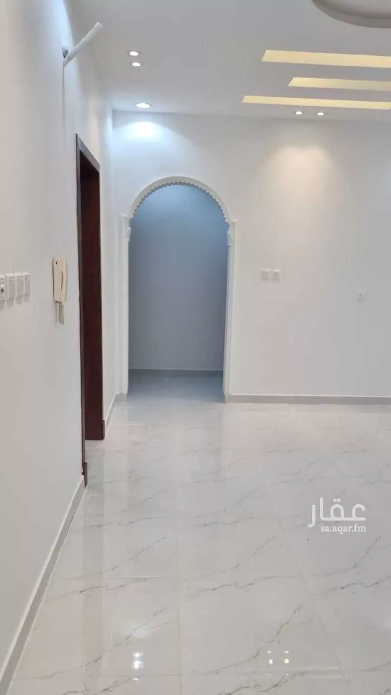 شقة للإيجار في شارع العزيزية 73 ، حي العزيزية ، الجبيل ، الجبيل 1 صورة