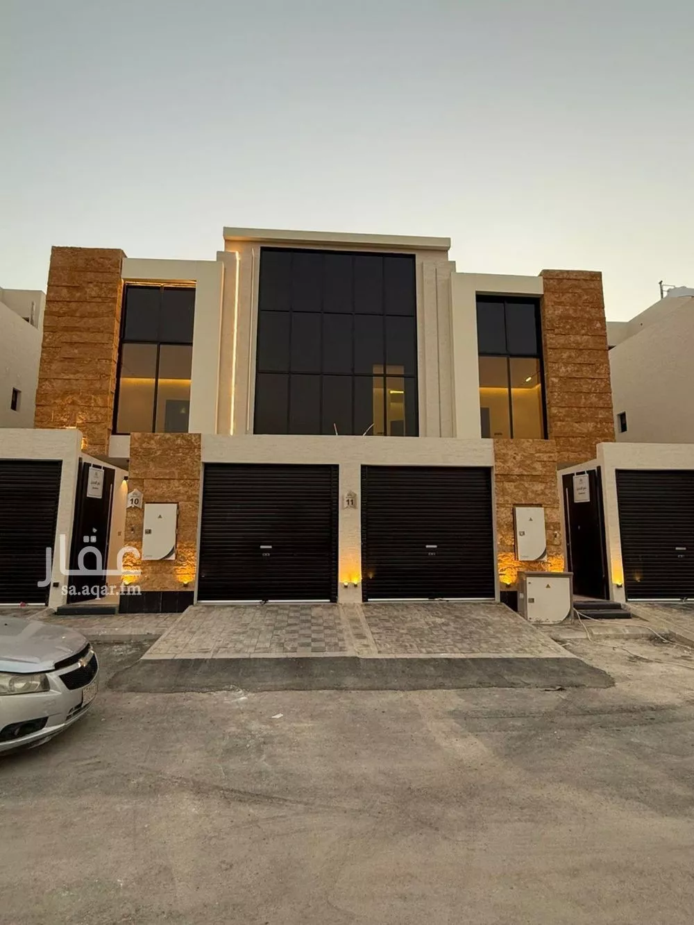 فيلا للبيع في شارع ابن سيدة اللغوي, حي عكاظ, مدينة الرياض, منطقة الرياض 1 صورة