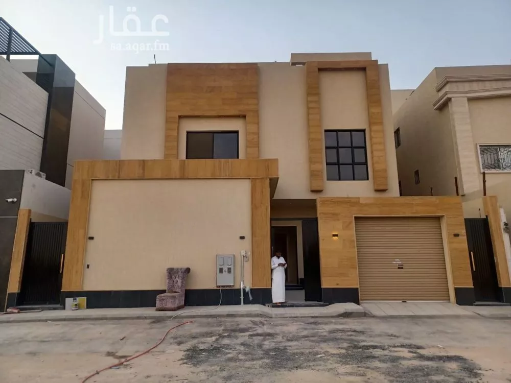 فيلا للبيع في شارع عبدالعزيز الدراوردي, حي العارض, مدينة الرياض, منطقة الرياض 1 صورة
