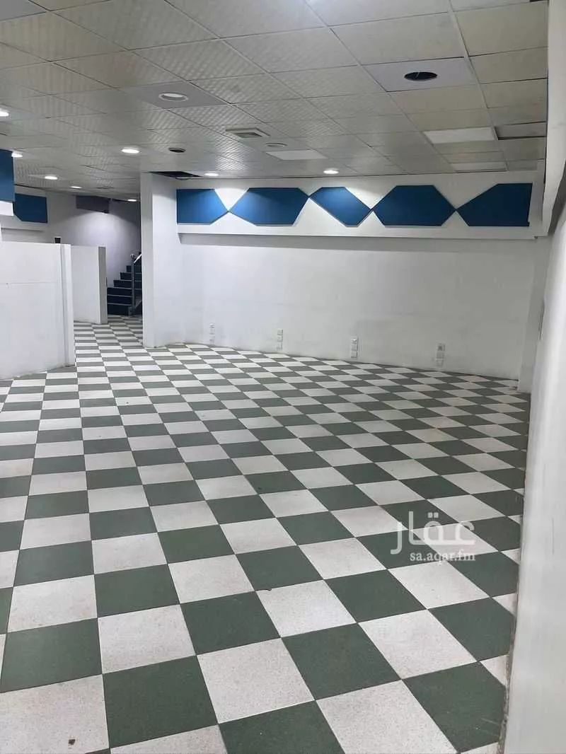 عمارة للإيجار في شارع ابي دجانة, حي المرسلات, مدينة الرياض, منطقة الرياض 1 صورة