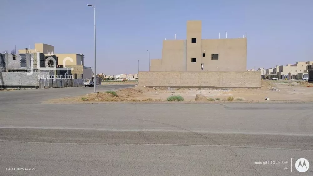 أرض للبيع في شارع حسان بن فائد العبسي, حي الجندل, مدينة الرس, منطقة القصيم 1 صورة