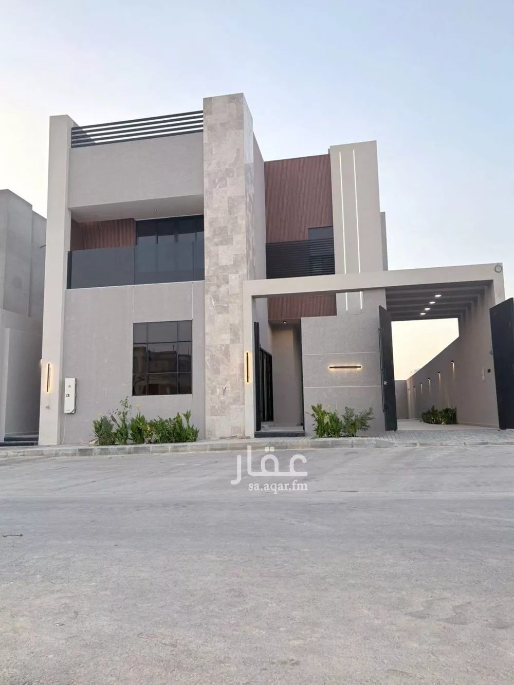 فيلا للبيع في شارع أحمد الكازروني, حي المهدية, مدينة الرياض, منطقة الرياض 1 صورة