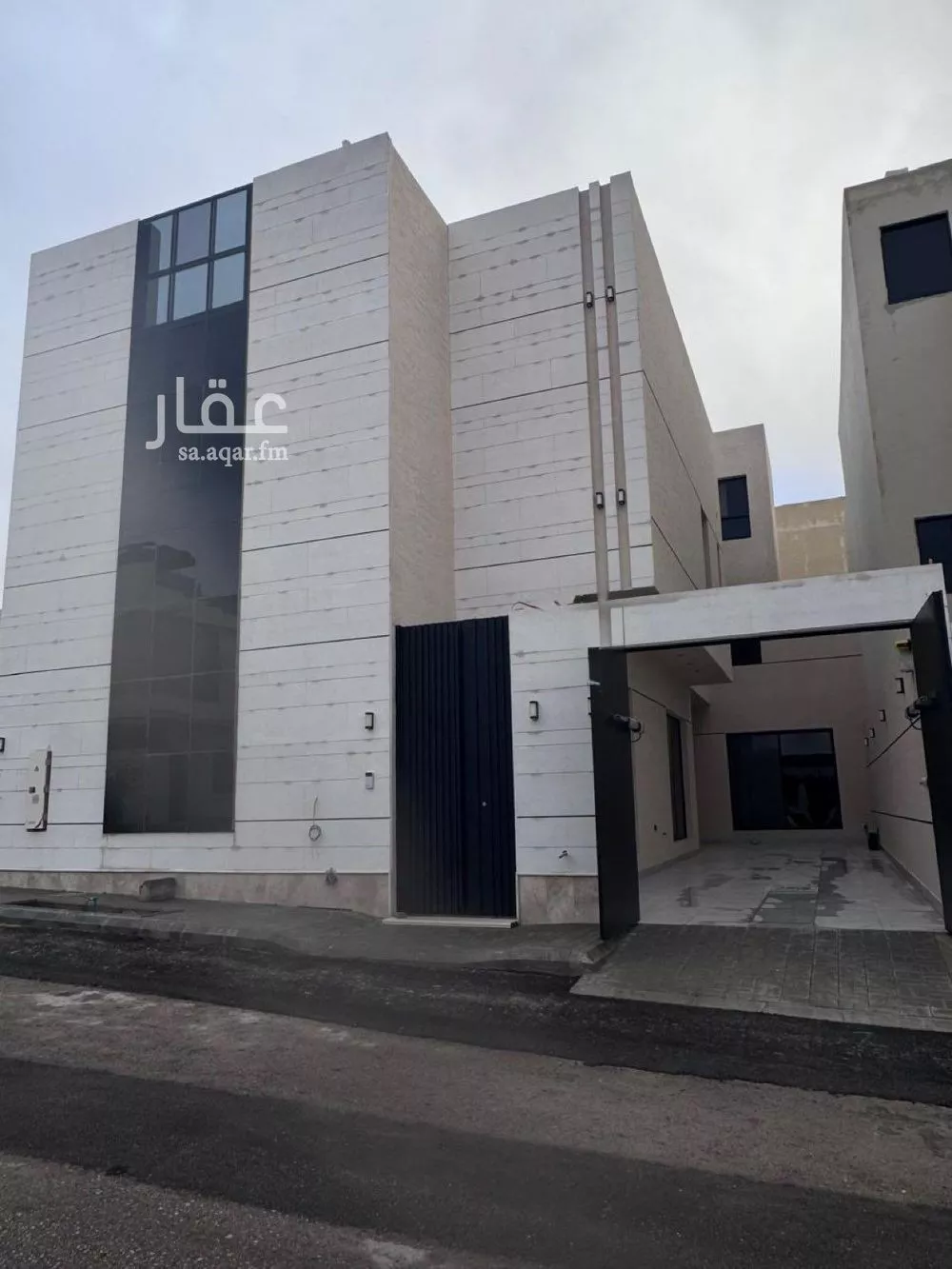 فيلا للبيع في شارع أنس الكناني, حي المهدية, مدينة الرياض, منطقة الرياض 1 صورة