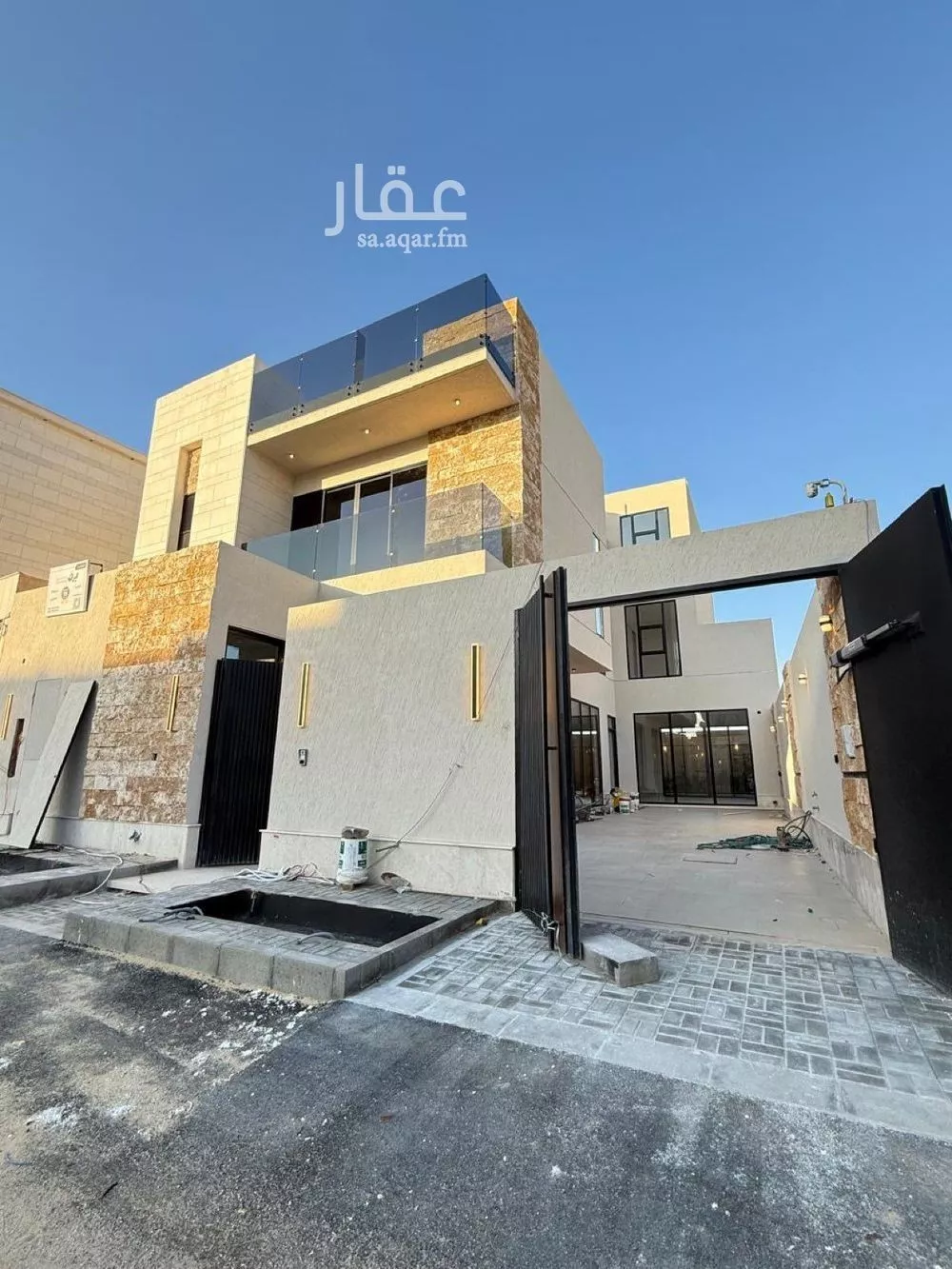 فيلا للبيع في شارع ابي الشيخ الاصبهاني, حي المهدية, مدينة الرياض, منطقة الرياض 1 صورة