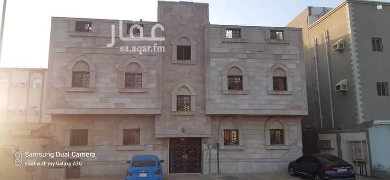 عمارة للبيع في شارع البحاري, حي العمرة, مدينة مكة المكرمة, منطقة مكة المكرمة 1 صورة