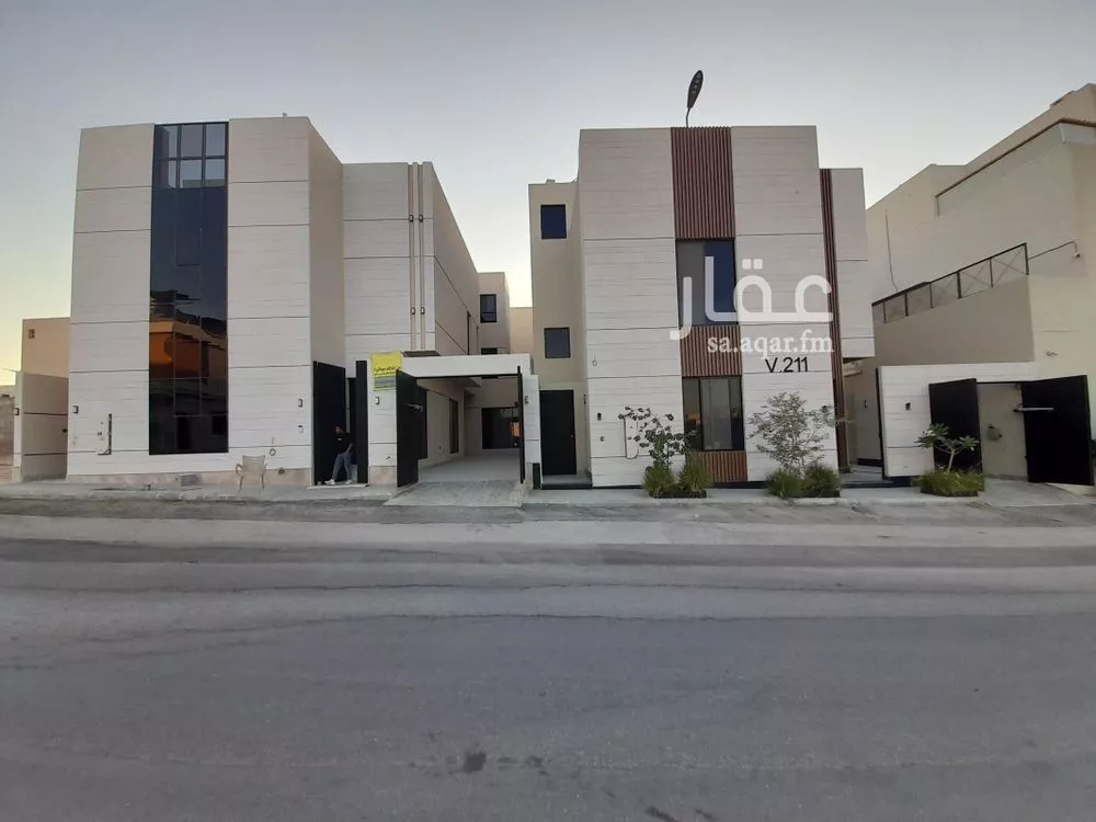 فيلا للبيع في شارع محمد العقيلي, حي المهدية, مدينة الرياض, منطقة الرياض 1 صورة