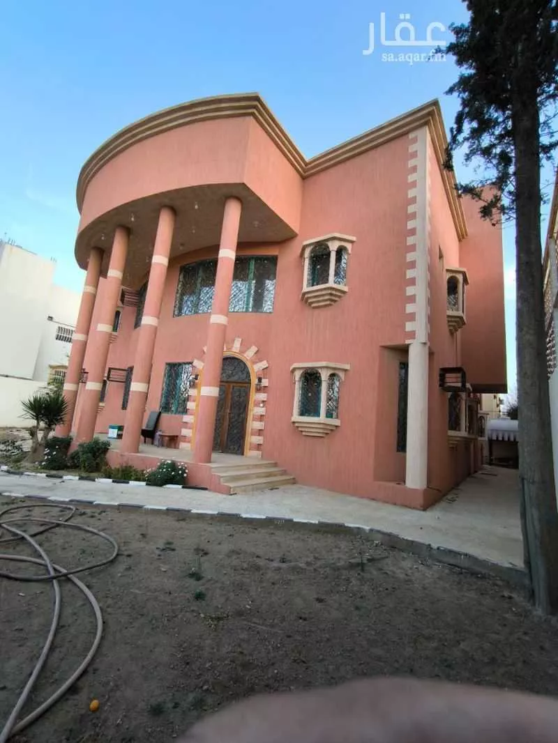 فيلا للبيع في شارع ابو زيد الانصاري ، حي المروج ، ابها ، منطقة عسير 1 صورة