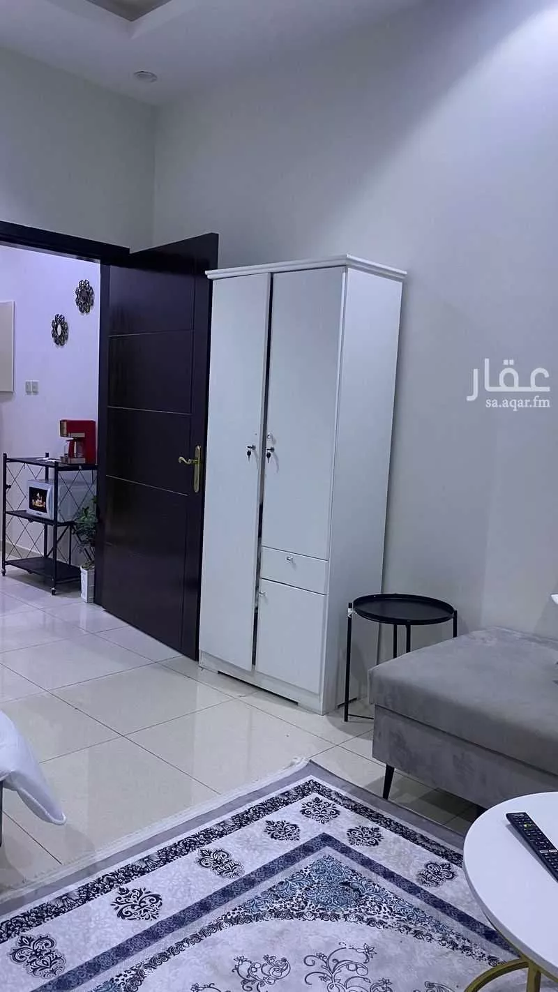غرفة للإيجار في شارع الامير ناصر بن سعود بن فرحان ال سعود ، حي الصحافة ، الرياض ، منطقة الرياض 1 صورة